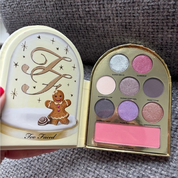 Brand new Too Faced Limited Edition Makeup Set – 2 Palettes - Picture 10 of 11